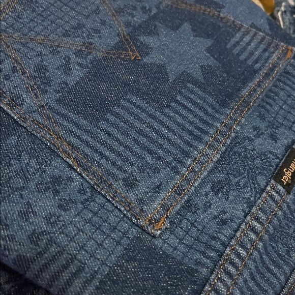 Wrangler Mid-Rise Vintage Short- Size 8 - Picture 4 of 10